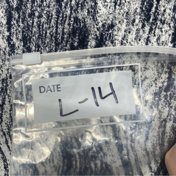 Lululemon Runbeam Hoodie Texture Twist White Black / Black 8 - Picture 12 of 12